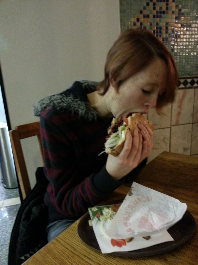 Alison eats a Döner