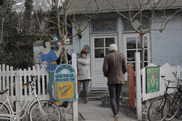 Cafe Morgentiden, located in the Free City of Christiania, provides delicious, cheap, vegan meals.