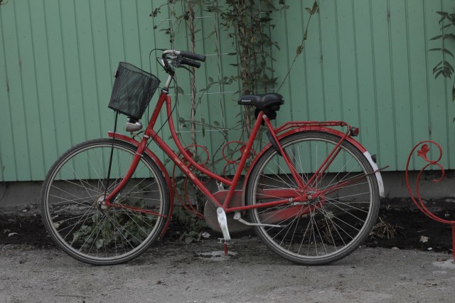 Sadly, this is not the bicycle I was on. But I wish it were.