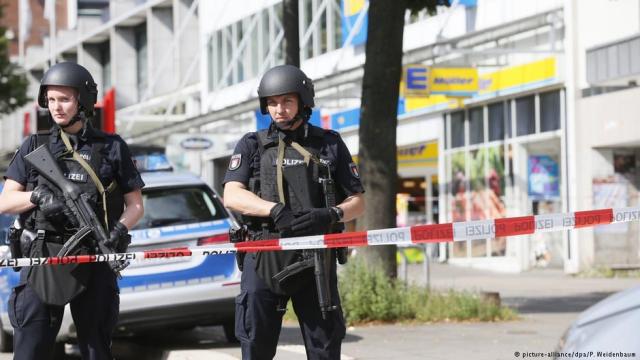 knife-attack-hamburg-barmbek_DPA