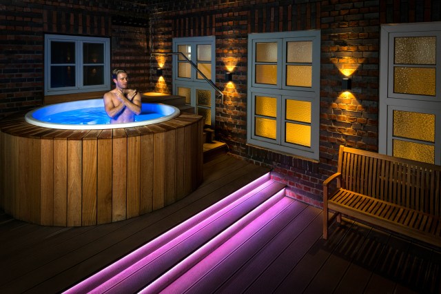 Holthusenbad_Kalttauchbecken